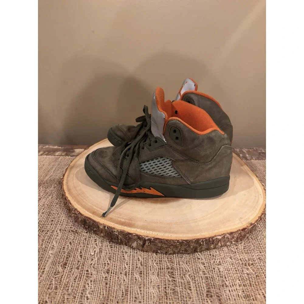 Jordan 5 Retro LS Olive‎ UNDFTD 2006 Sz 2Y
